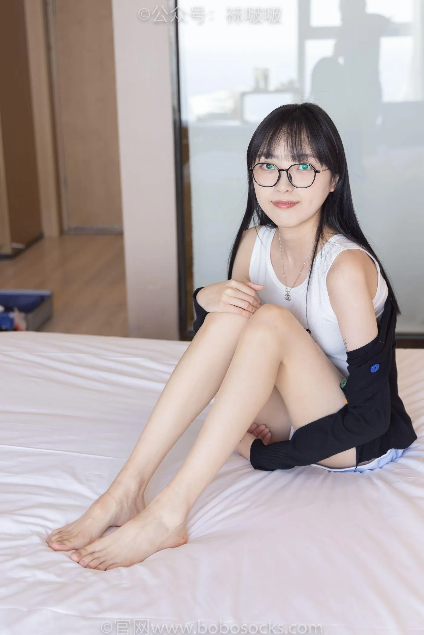 [BoBoSocks袜啵啵]NO.081 稚予- AJ、浅黄色短棉袜、浅蓝色短棉袜、裸足（花絮版） [145P]插图6
